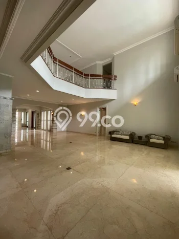 Rumah Modern Disewakan di Menteng Jakarta Pusat Area Sangat Strategis Rumah Modern Disewakan di Menteng Jakarta Pusat Area Sangat Strategis