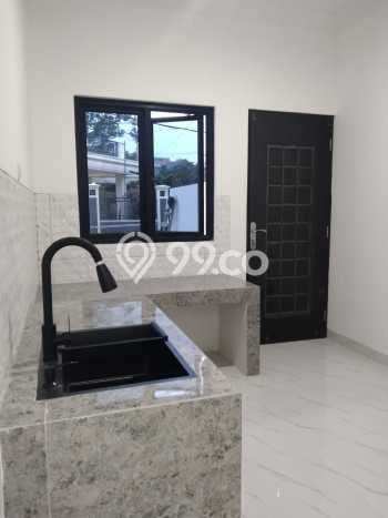 Siap Huni Rumah Mewah 4 Kamar di Duren Sawit Dekat ke Mana Saja Siap Huni Rumah Mewah 4 Kamar di Duren Sawit Dekat ke Mana Saja