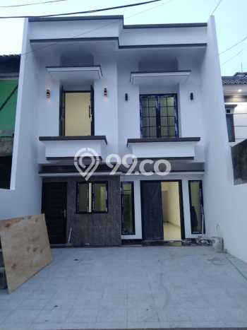 Siap Huni Rumah Mewah 4 Kamar di Duren Sawit Dekat ke Mana Saja Siap Huni Rumah Mewah 4 Kamar di Duren Sawit Dekat ke Mana Saja