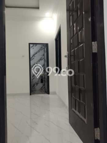 Siap Huni Rumah Mewah 4 Kamar di Duren Sawit Dekat ke Mana Saja Siap Huni Rumah Mewah 4 Kamar di Duren Sawit Dekat ke Mana Saja