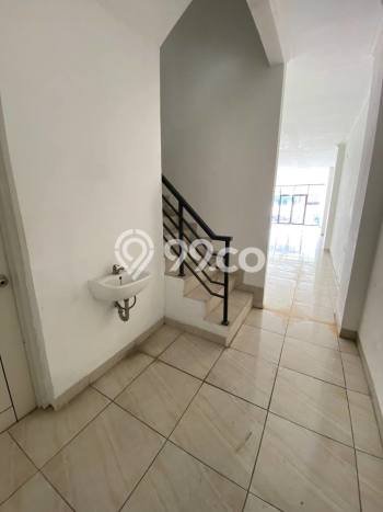 AREA KOMERSIAL! Ruko Kawasan Tebet, Luas 72m2m², Posisi Strategis AREA KOMERSIAL! Ruko Kawasan Tebet, Luas 72m2m², Posisi Strategis