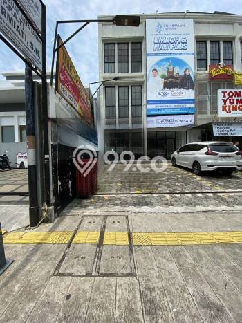 AREA KOMERSIAL! Ruko Kawasan Tebet, Luas 72m2m², Posisi Strategis AREA KOMERSIAL! Ruko Kawasan Tebet, Luas 72m2m², Posisi Strategis