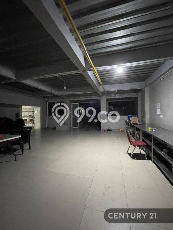 Siap Huni Rumah Mewah 8 Kamar di Jatinegara Dekat ke Mana Saja Siap Huni Rumah Mewah 8 Kamar di Jatinegara Dekat ke Mana Saja