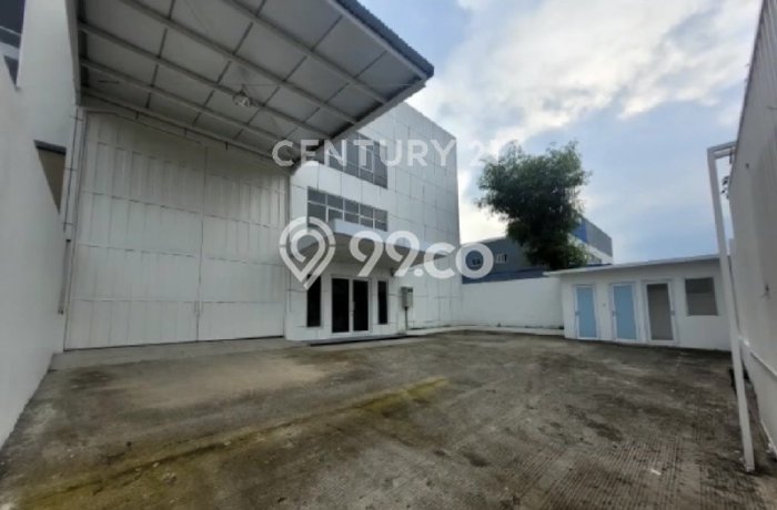 AREA KOMERSIAL! Gudang Disewakan Kawasan , Luas 900m2m², Akses Utama AREA KOMERSIAL! Gudang Disewakan Kawasan , Luas 900m2m², Akses Utama