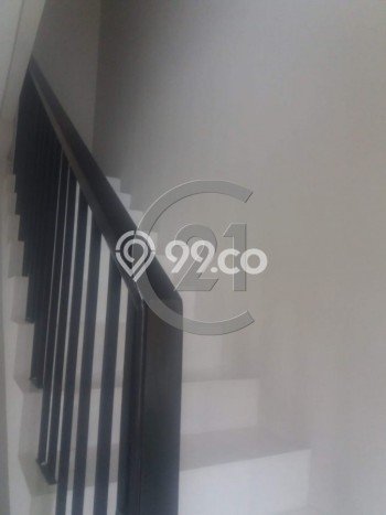 Jual Rumah Strategis Bagus Punya 2 KT di Lippo Cikarang Cikarang SHM Jual Rumah Strategis Bagus Punya 2 KT di Lippo Cikarang Cikarang SHM