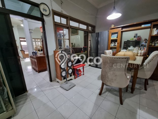 Ready to Use! Luxury House LT 240m2 Desain Elegan di Bekasi Ready to Use! Luxury House LT 240m2 Desain Elegan di Bekasi