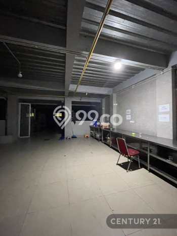 Siap Huni Rumah Mewah 8 Kamar di Jatinegara Dekat ke Mana Saja Siap Huni Rumah Mewah 8 Kamar di Jatinegara Dekat ke Mana Saja