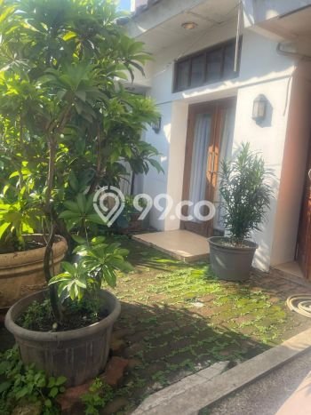 Rumah Elit Modern Tanpa Renovasi di Pondok Indah Jakarta Selatan Rumah Elit Modern Tanpa Renovasi di Pondok Indah Jakarta Selatan