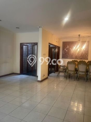 Rumah Elit Modern Tanpa Renovasi di Pondok Indah Jakarta Selatan Rumah Elit Modern Tanpa Renovasi di Pondok Indah Jakarta Selatan