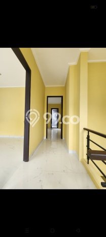 Rumah sewa siap pakai 4 KT di Gading Serpong Serenade Lake, Tangerang Rumah sewa siap pakai 4 KT di Gading Serpong Serenade Lake, Tangerang