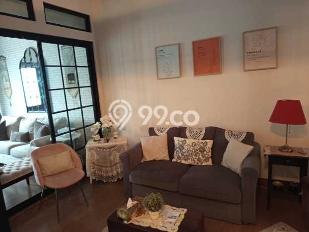 Rumah Mewah LB 180m2 Siap Huni Desain Elegan di BSD Griya Loka, Tangerang Rumah Mewah LB 180m2 Siap Huni Desain Elegan di BSD Griya Loka, Tangerang