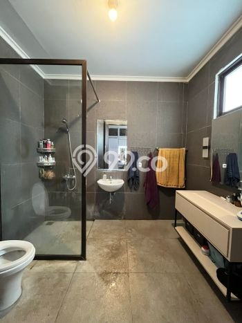 Dijual Rumah Premium dengan Fasilitas Sekitar Komplit di Cipondoh, Tangerang Dijual Rumah Premium dengan Fasilitas Sekitar Komplit di Cipondoh, Tangerang