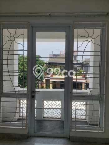 Rumah Minimalis 3 Kamar LT 144m2 di Kota Wisata Rumah Minimalis 3 Kamar LT 144m2 di Kota Wisata