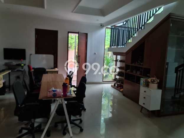 For Sale! Luxury House LT 349m2 Desain Elegan di Kota Wisata For Sale! Luxury House LT 349m2 Desain Elegan di Kota Wisata