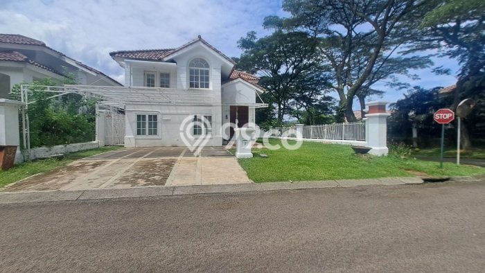 Rumah Elit LB 300m2 Siap Pakai Desain Elegan di Sentul City, Bogor Rumah Elit LB 300m2 Siap Pakai Desain Elegan di Sentul City, Bogor