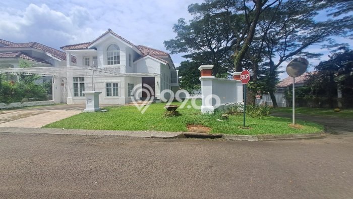 Rumah Elit LB 300m2 Siap Pakai Desain Elegan di Sentul City, Bogor Rumah Elit LB 300m2 Siap Pakai Desain Elegan di Sentul City, Bogor