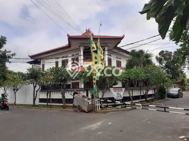 Jual Rumah Luas Elegan Dengan View Cantik di Pondok Kelapa, Jakarta Timur Jual Rumah Luas Elegan Dengan View Cantik di Pondok Kelapa, Jakarta Timur
