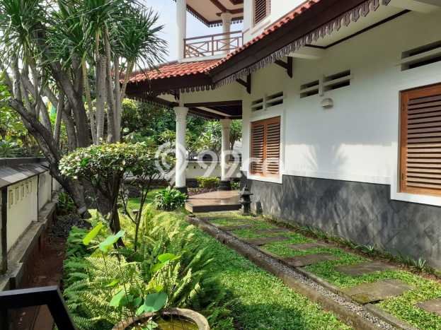 Jual Rumah Luas Elegan Dengan View Cantik di Pondok Kelapa, Jakarta Timur Jual Rumah Luas Elegan Dengan View Cantik di Pondok Kelapa, Jakarta Timur