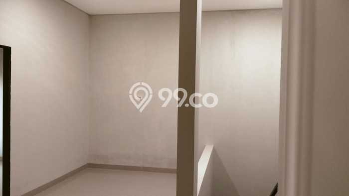 For Sale Hunian Rumah Terawat 3 Kamar di Pondok Kelapa, Jakarta Timur For Sale Hunian Rumah Terawat 3 Kamar di Pondok Kelapa, Jakarta Timur