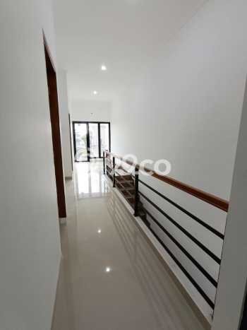 Hunian Elit LB 120m2 Siap Huni Desain Elegan di Pondok Kelapa, Jakarta Timur Hunian Elit LB 120m2 Siap Huni Desain Elegan di Pondok Kelapa, Jakarta Timur