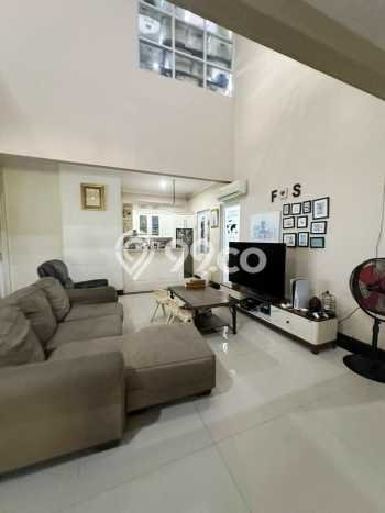 For Sale! Luxury House LT 280m2 Desain Elegan di Pondok Kelapa For Sale! Luxury House LT 280m2 Desain Elegan di Pondok Kelapa