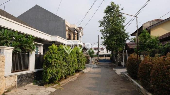 Rumah Minimalis 5 KT di Jatiwaringin Bekasi Semi Furnished Rumah Minimalis 5 KT di Jatiwaringin Bekasi Semi Furnished