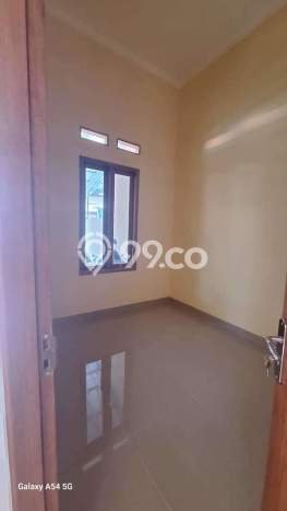 Rumah Luas Asri 3 KT Siap Pakai di Pondok Gede Bekasi Rumah Luas Asri 3 KT Siap Pakai di Pondok Gede Bekasi