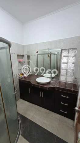 Hunian Cantik Modern Lb 180m2 di Tebet, Jakarta Selatan Hunian Cantik Modern Lb 180m2 di Tebet, Jakarta Selatan