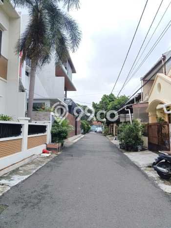 Siap Huni Rumah Minimalis & Modern LB 250m2 di Rawamangun Siap Huni Rumah Minimalis & Modern LB 250m2 di Rawamangun