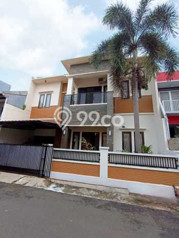 Siap Huni Rumah Minimalis & Modern LB 250m2 di Rawamangun Siap Huni Rumah Minimalis & Modern LB 250m2 di Rawamangun