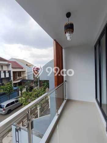 Hunian Elit LB 120m2 Siap Huni Desain Elegan di Pondok Kelapa, Jakarta Timur Hunian Elit LB 120m2 Siap Huni Desain Elegan di Pondok Kelapa, Jakarta Timur