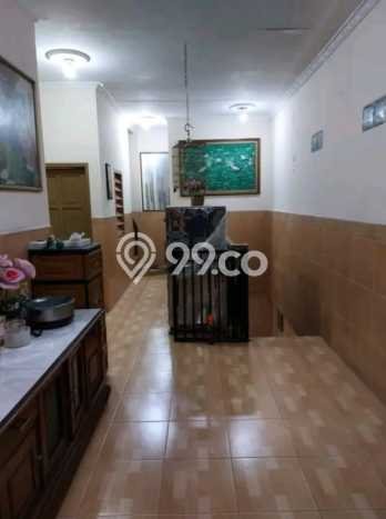 Rumah Strategis Modern Lb 200m2 di Duren Sawit, Jakarta Timur Rumah Strategis Modern Lb 200m2 di Duren Sawit, Jakarta Timur