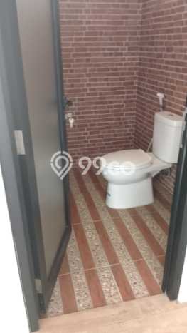 Rumah Elit Modern Tanpa Renovasi di Pondok Bambu Jakarta Timur Rumah Elit Modern Tanpa Renovasi di Pondok Bambu Jakarta Timur