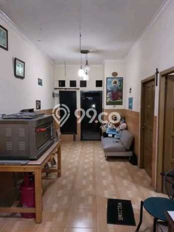 Rumah Strategis Modern Lb 200m2 di Duren Sawit, Jakarta Timur Rumah Strategis Modern Lb 200m2 di Duren Sawit, Jakarta Timur