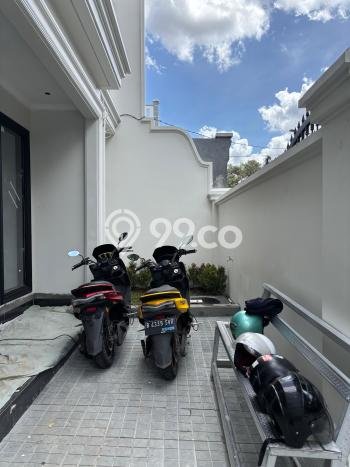Dijual Rumah Premium dengan Fasilitas Sekitar Lengkap di Cempaka Putih, Jakarta Pusat Dijual Rumah Premium dengan Fasilitas Sekitar Lengkap di Cempaka Putih, Jakarta Pusat