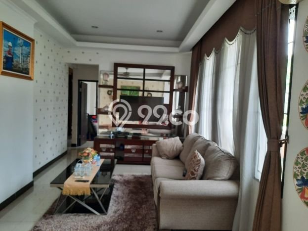 Hunian Elit LB 250m2 Siap Pakai Desain Elegan di Kota Wisata, Bogor Hunian Elit LB 250m2 Siap Pakai Desain Elegan di Kota Wisata, Bogor