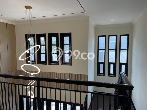 Hunian Elit LB 500m2 Siap Pakai Desain Elegan di Jatikarya, Bekasi Hunian Elit LB 500m2 Siap Pakai Desain Elegan di Jatikarya, Bekasi