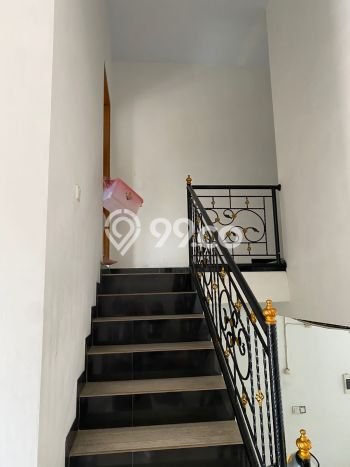 Hunian Mewah Dijual LT 144m2 di Pasar Minggu, Jakarta Selatan Hunian Mewah Dijual LT 144m2 di Pasar Minggu, Jakarta Selatan