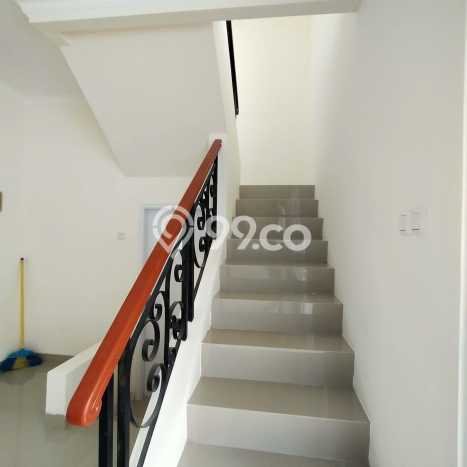 Rumah Minimalis 3 KT LT 136m2 di Kota Wisata Rumah Minimalis 3 KT LT 136m2 di Kota Wisata