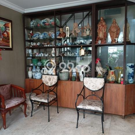 Siap Huni Hunian Elit 5 Kamar di Jatinegara Dekat ke Mana Pun Siap Huni Hunian Elit 5 Kamar di Jatinegara Dekat ke Mana Pun