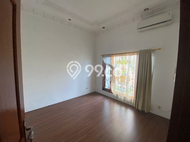 Jual Rumah Strategis Bagus Punya 5 KT di Ciracas Jakarta Timur SHM Jual Rumah Strategis Bagus Punya 5 KT di Ciracas Jakarta Timur SHM