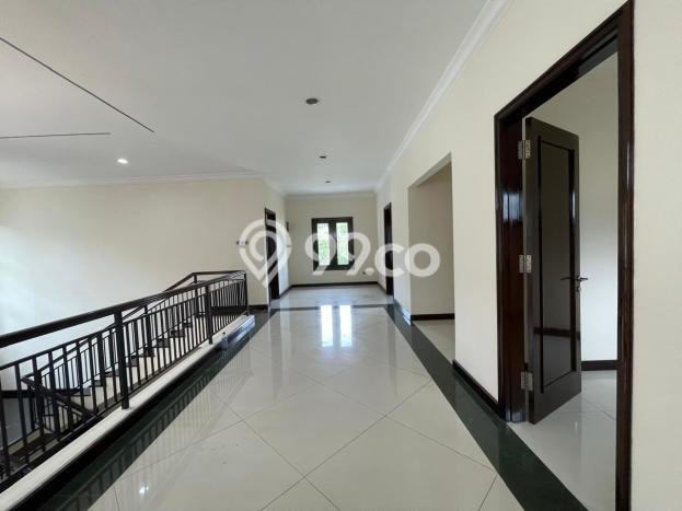 Hunian Elit LB 500m2 Siap Pakai Desain Elegan di Jatikarya, Bekasi Hunian Elit LB 500m2 Siap Pakai Desain Elegan di Jatikarya, Bekasi