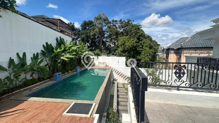 Dijual Rumah Mewah Elegan Dengan View Cantik di Sentul City, Bogor Dijual Rumah Mewah Elegan Dengan View Cantik di Sentul City, Bogor