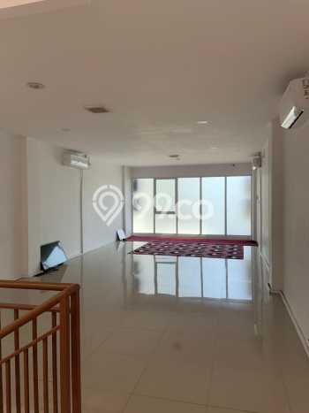 Ruko Area Komersial Kawasan Kedawung, Luas 233m², Jalan Raya Ruko Area Komersial Kawasan Kedawung, Luas 233m², Jalan Raya