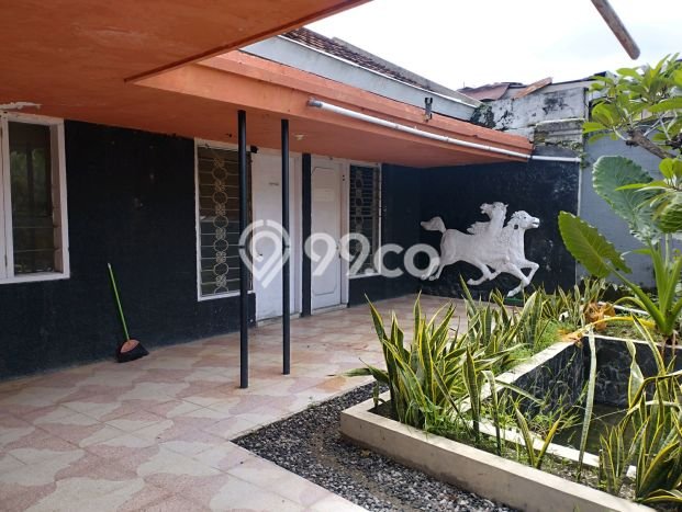 Disewakan Hunian Konsep Minimalis di Slamet Riyadi Solo dengan 6 Kamar Disewakan Hunian Konsep Minimalis di Slamet Riyadi Solo dengan 6 Kamar