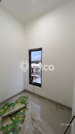 Hunian Cantik Modern Lb 135m2 di Kembangan, Jakarta Barat Hunian Cantik Modern Lb 135m2 di Kembangan, Jakarta Barat