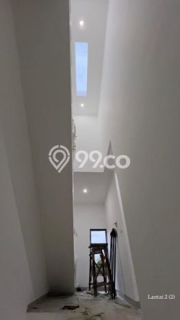 Hunian Cantik Modern Lb 135m2 di Kembangan, Jakarta Barat Hunian Cantik Modern Lb 135m2 di Kembangan, Jakarta Barat