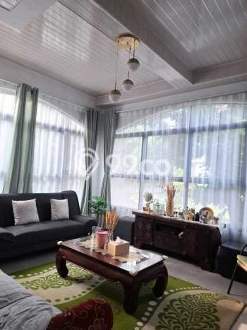 Hunian Mewah LB 250m2 Siap Huni Desain Elegan di Kota Wisata, Jakarta Timur Hunian Mewah LB 250m2 Siap Huni Desain Elegan di Kota Wisata, Jakarta Timur