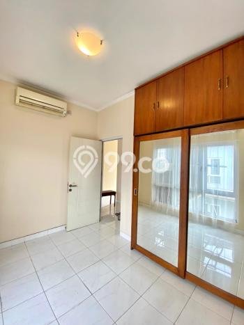 Rumah Modern 3 KT di Kota Wisata Jakarta Timur Unfurnished Rumah Modern 3 KT di Kota Wisata Jakarta Timur Unfurnished