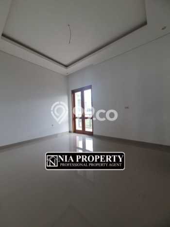 Rumah Elit Modern Tanpa Renovasi di Cibubur Jakarta Timur Rumah Elit Modern Tanpa Renovasi di Cibubur Jakarta Timur